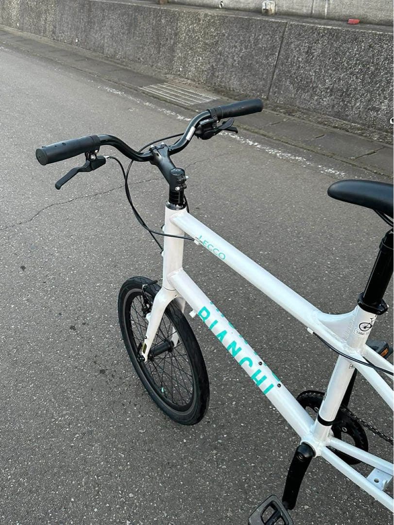 クロスバイクBianchi LECCO 2022