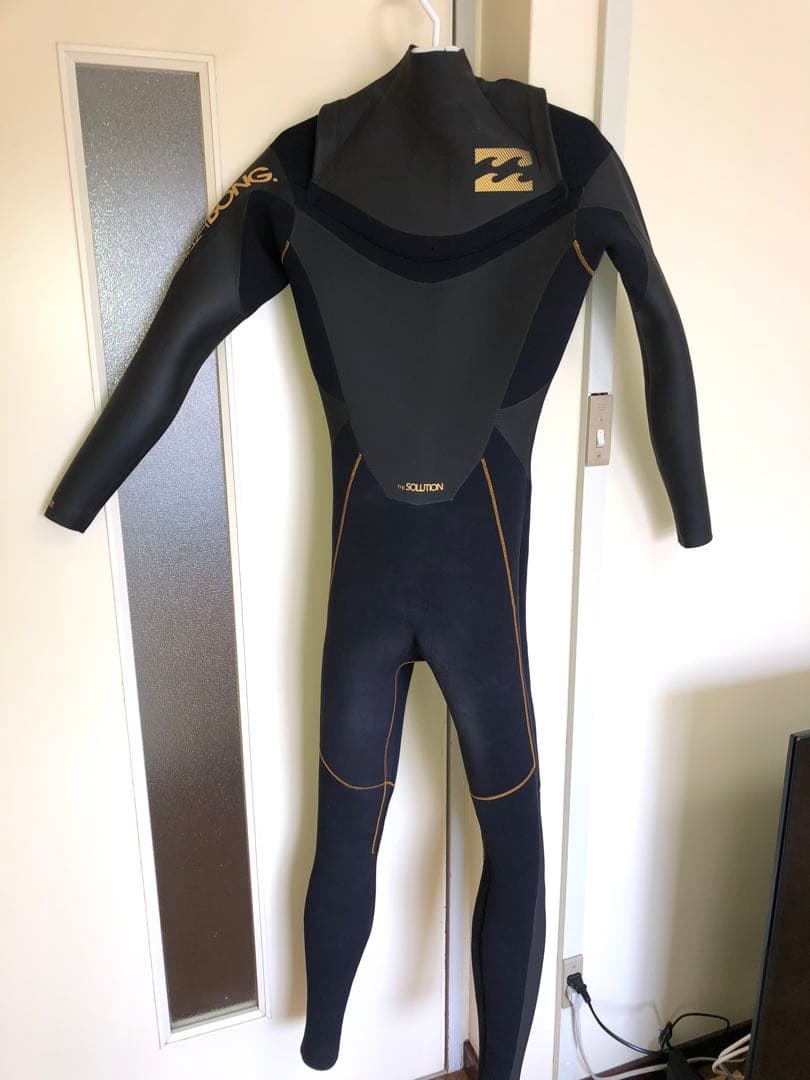【美品1回使用】BILLABONG　フロントジップ　セミドライ　5㎜3㎜　ML