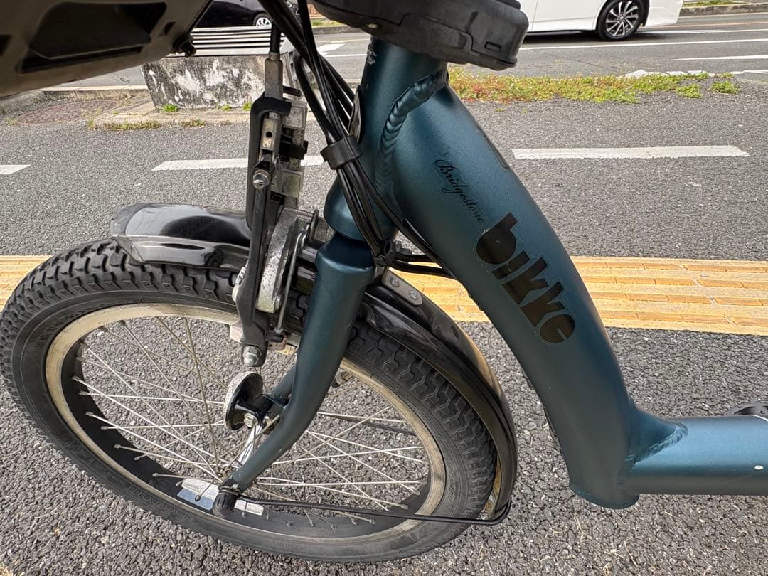 032中古ブリヂストンビッケ電動アシスト自転車　12Ah 大阪