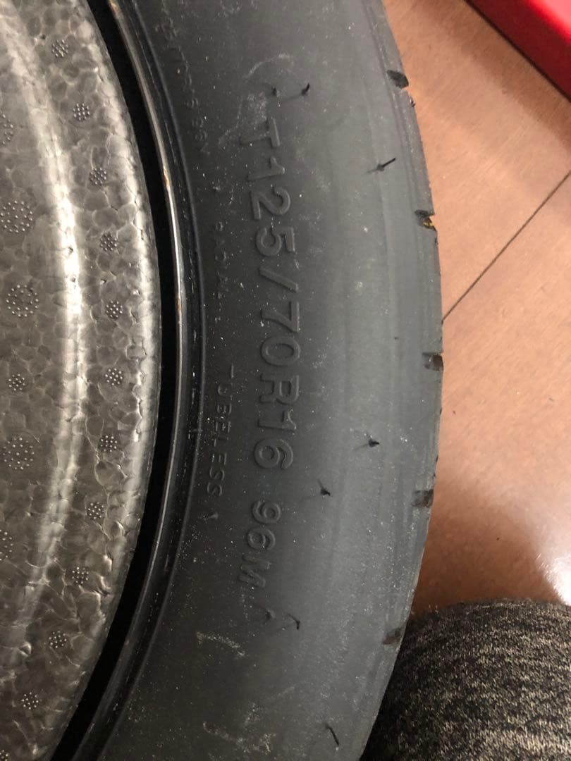 アウディA3用 スペアタイヤ T125/70R16 付属品付き