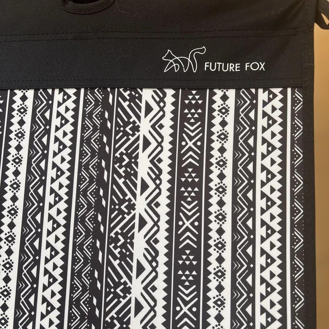 FUTURE FOX ローコット　幾何学模様　耐重量150kg