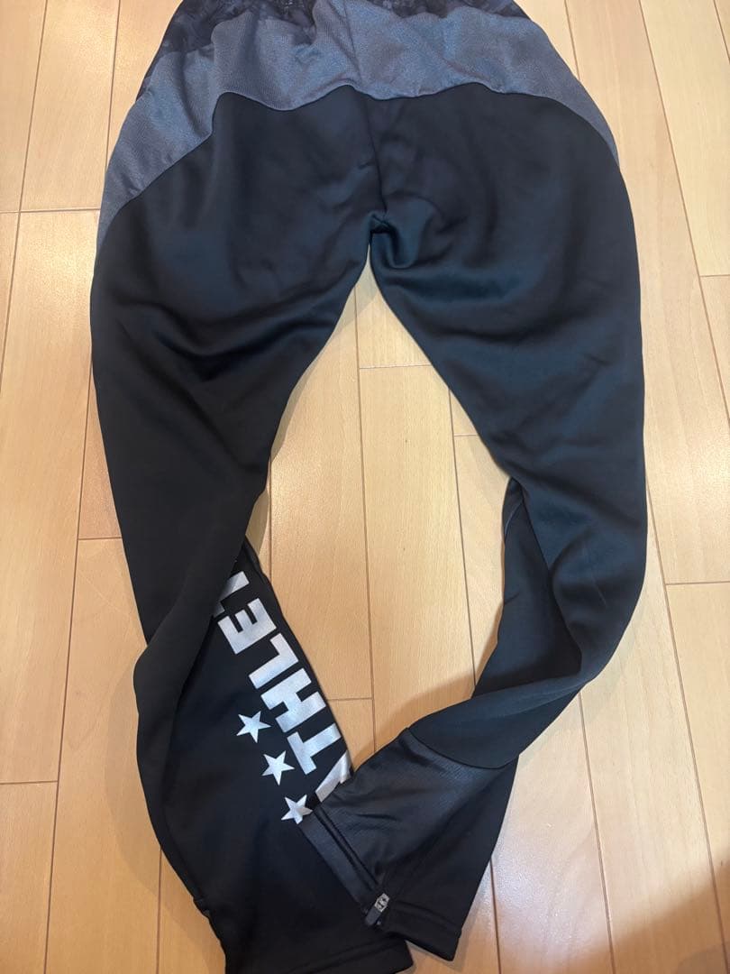 ATHLETA 迷彩柄 フード付きジャージ S、送料無料