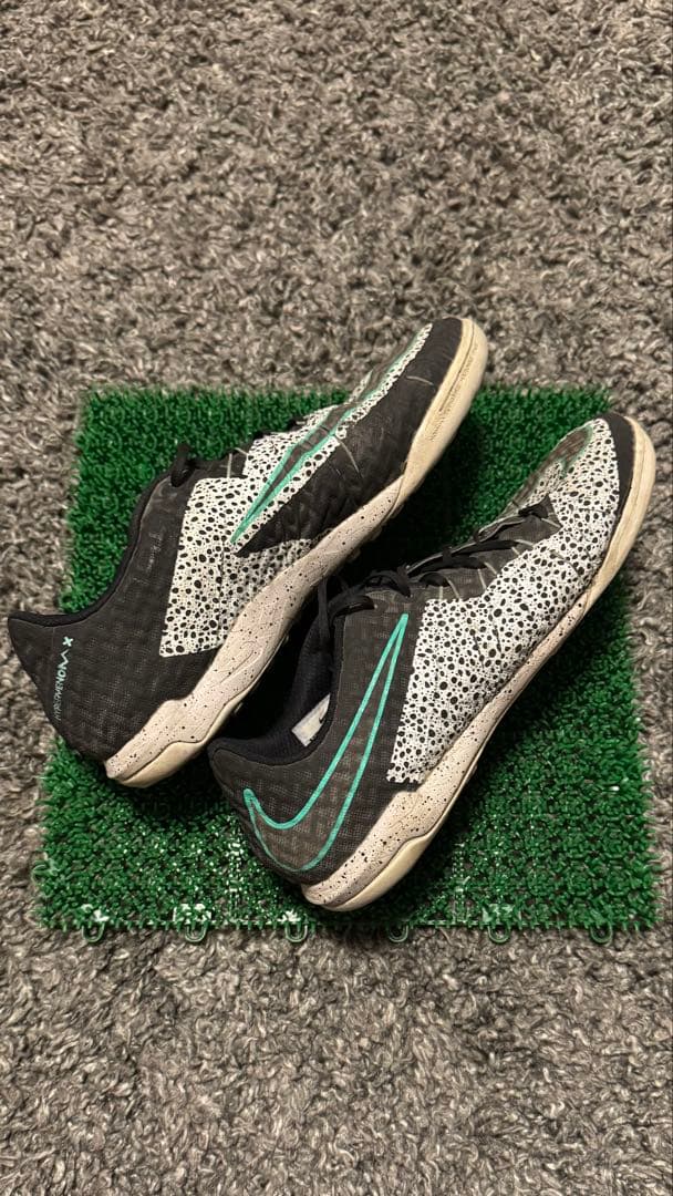 Nike ハイパーヴェノム
