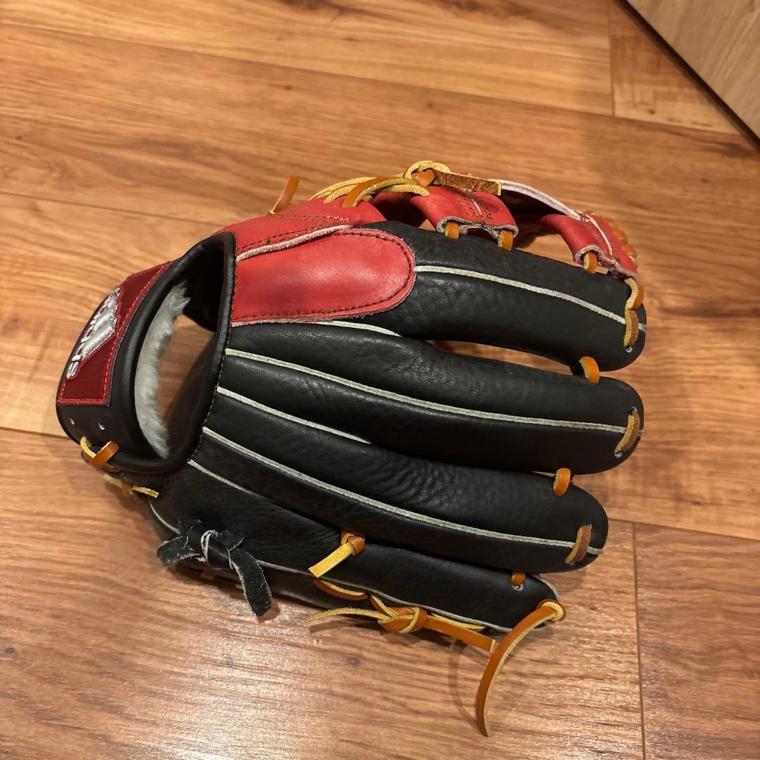 adidas 軟式グローブ 内野手用　黒/赤　最終値下げ