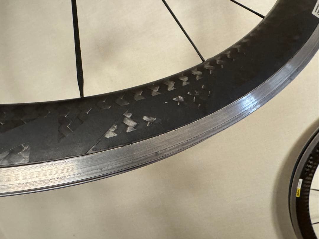 MAVIC COSMIC PRO CARBON クリンチャー