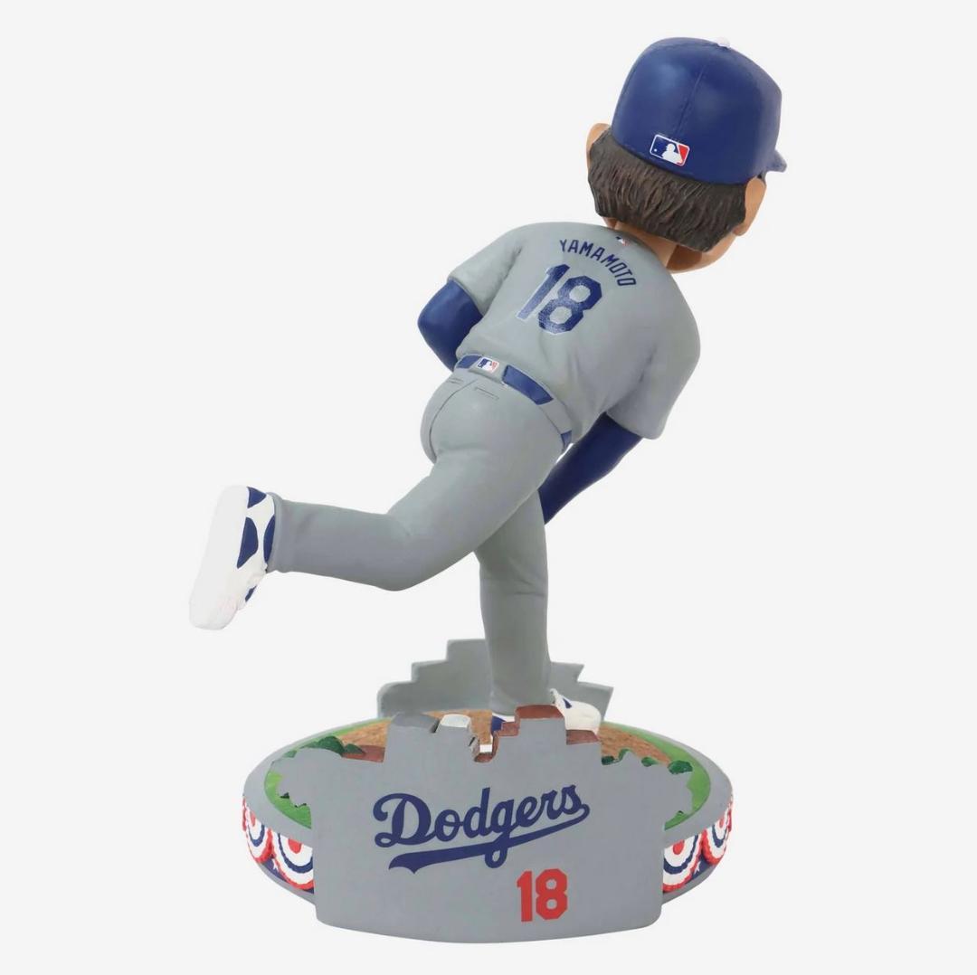 山本由伸 ボブルヘッド MLB 初勝利 218 個限定品　特別レア　20cm