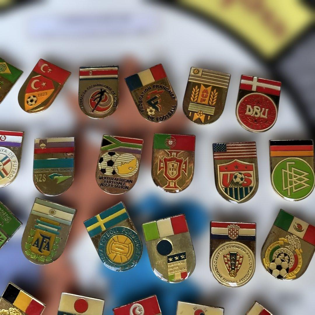 2002 FIFA WORLD CUP 記念バッジセット