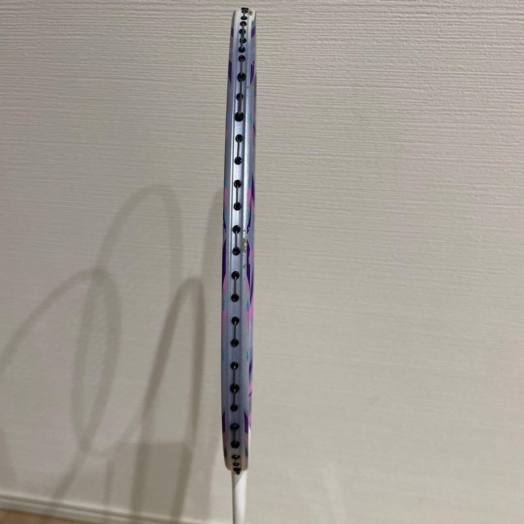 YONEX　ヨネックス　バトミントンラケット　ナノフレア１１１