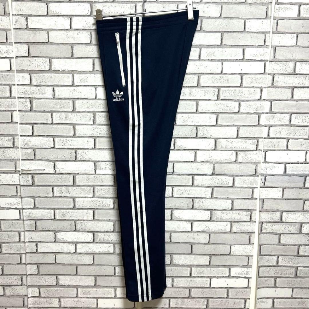 セール《人気》adidas originals☆ジャージパンツ 刺繡ロゴ M 紺