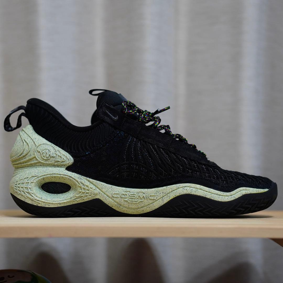 NIKE コズミックユニティ　COSMIC UNITY