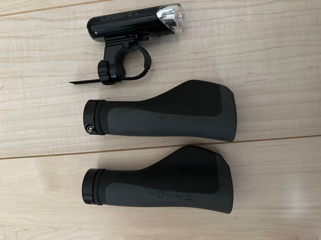 DAHON K3 赤黒カラー 純正ハンドグリップ　ライト付き