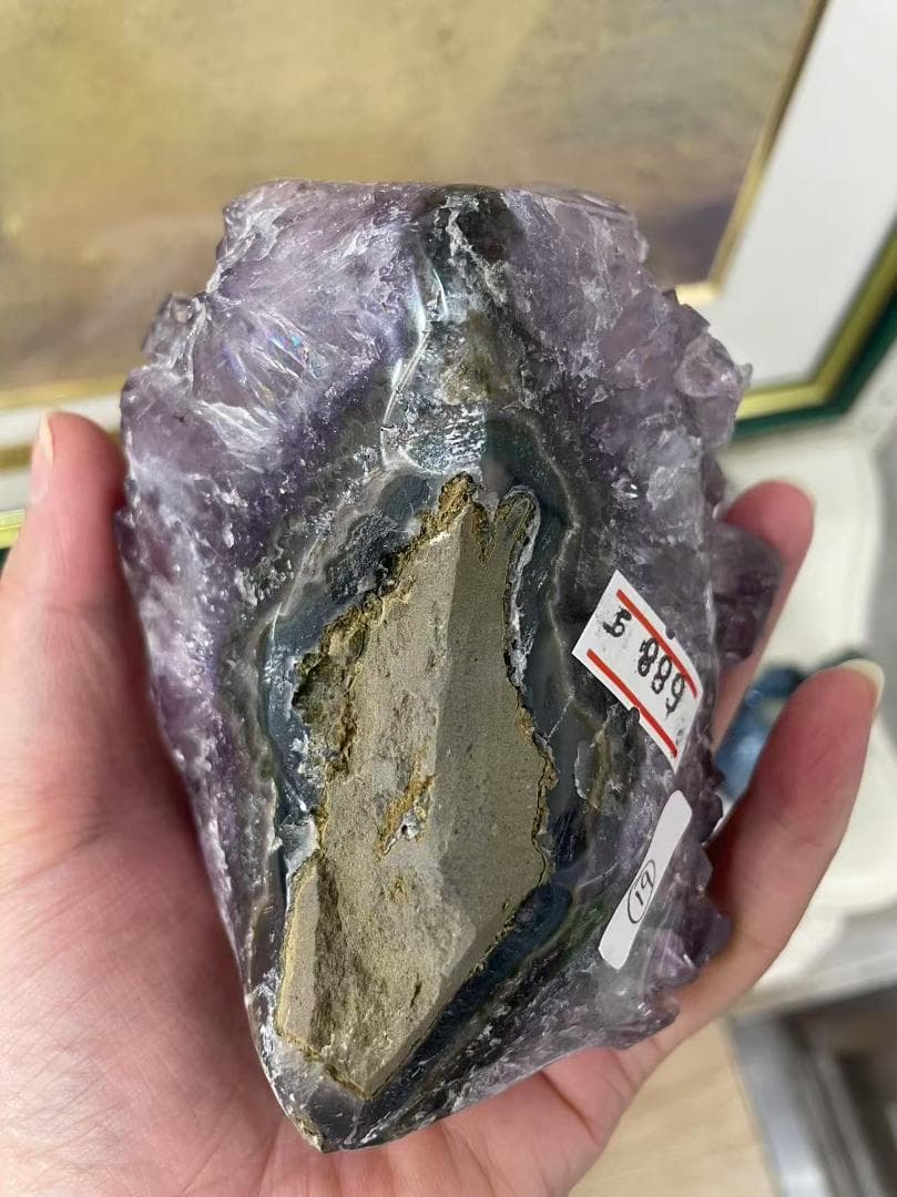 アメジスト ブラジル産　重さ688ｇ　 水晶クラスター