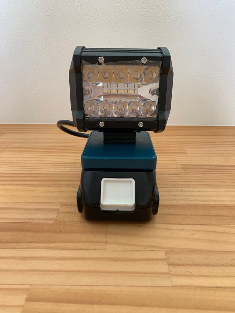 【16】60W LED作業灯 LEDワークライト マキタ18V、14.4 V