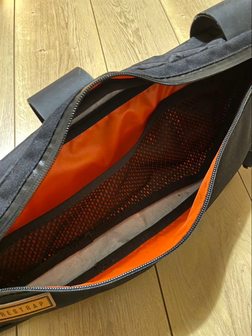 アクセサリー RESTRAP FRAME BAG LARGE 4.5L