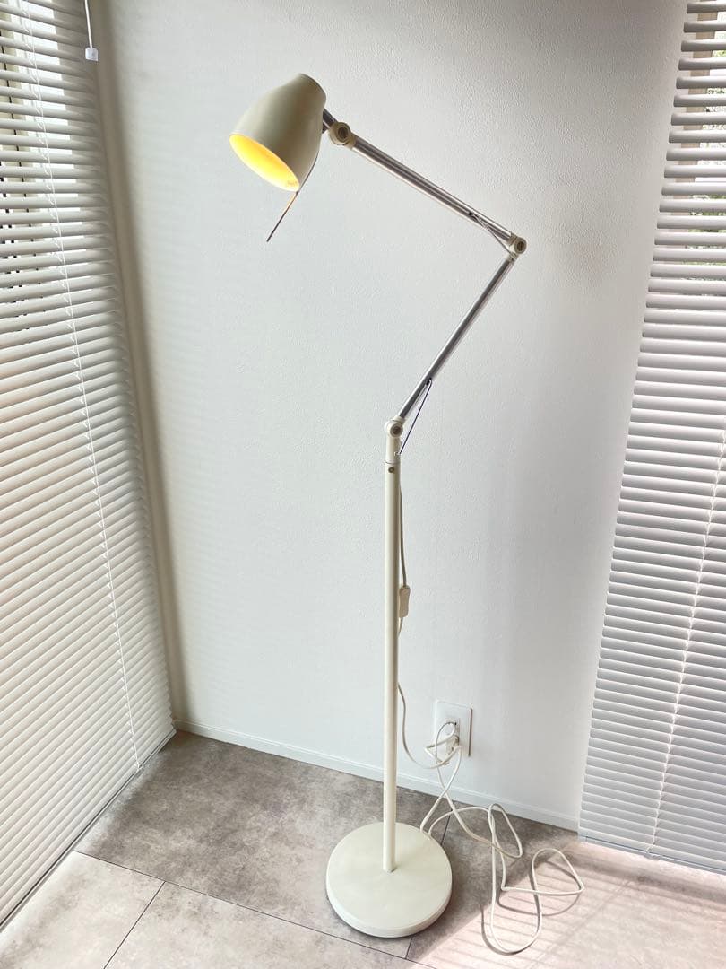IKEA イケア　トロール TRAL フロア　読書ランプ