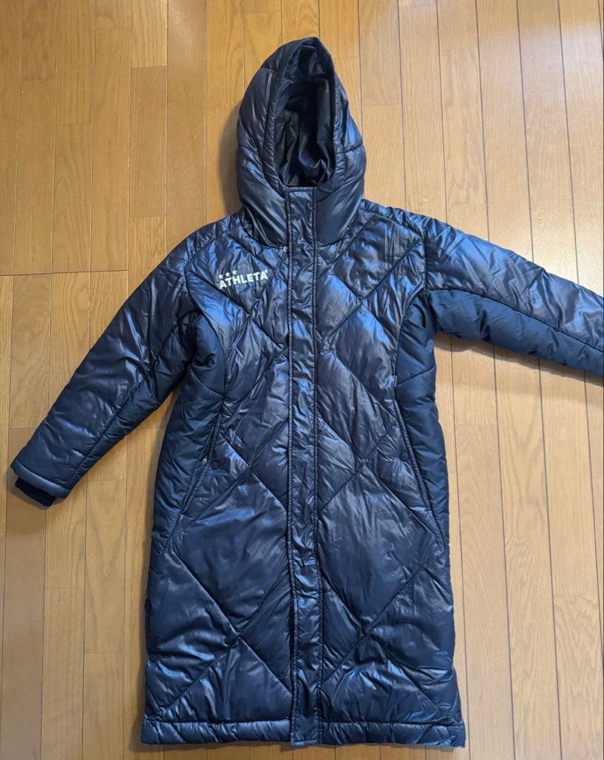 お値下げしました‼︎ATHLETA フード付きベンチコート 黒　150