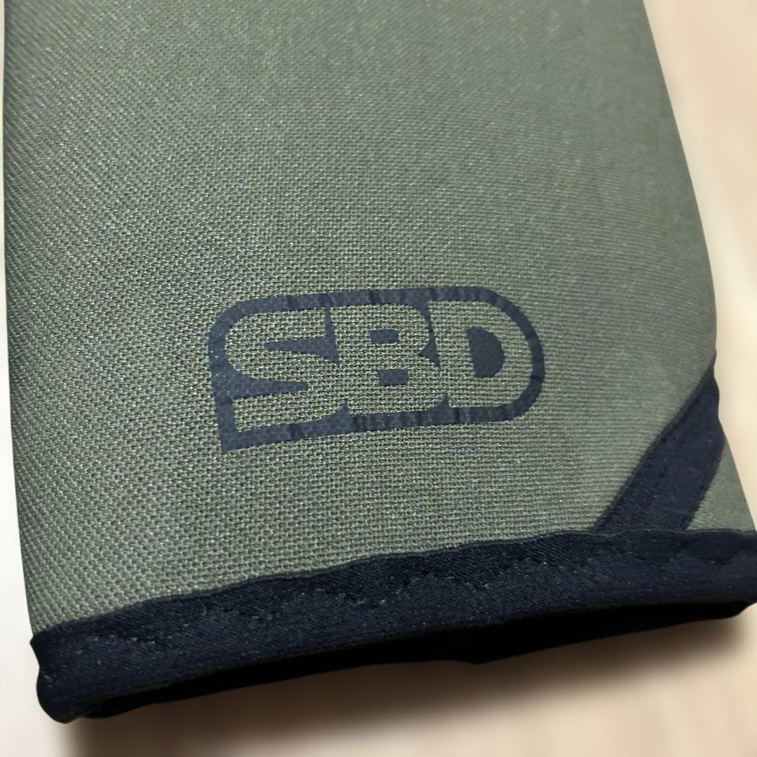 限定品 SBD Endureエンデュア ニースリーブカーキグリーン&ブラック　M