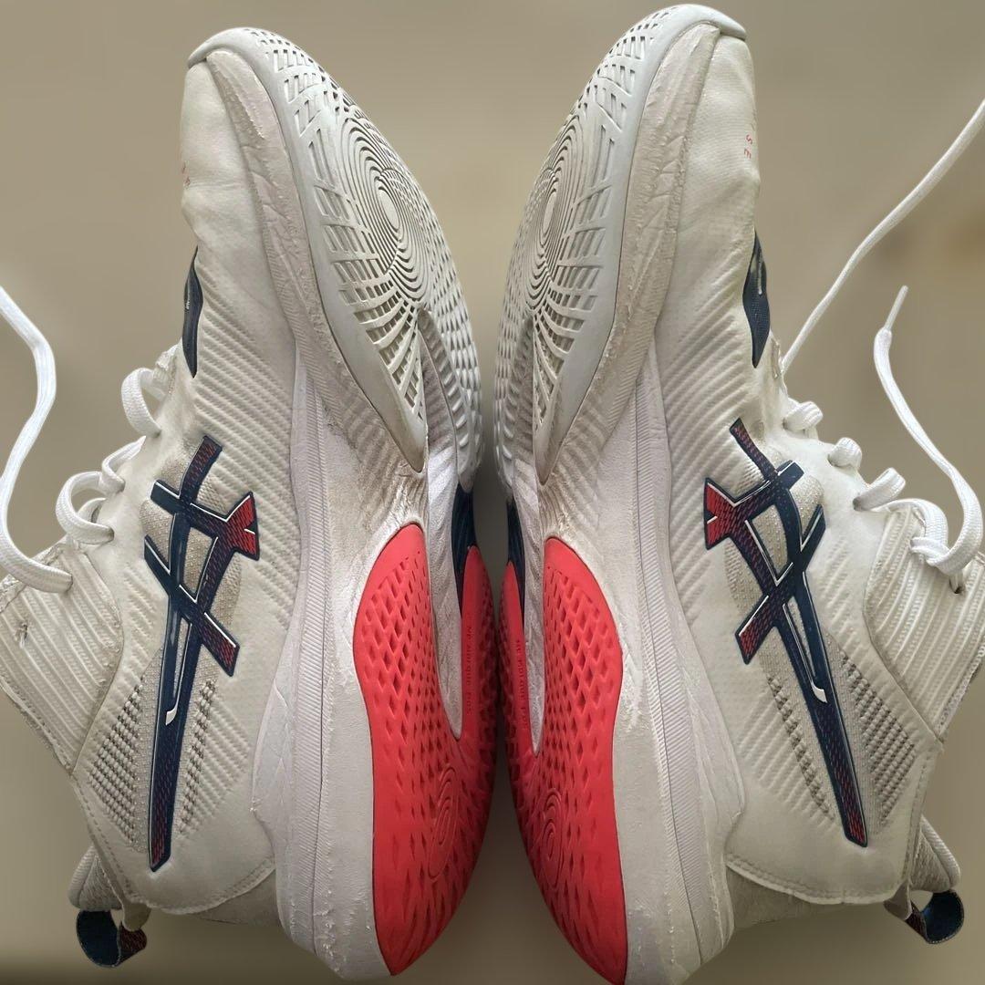 ASICSメタライズ28センチ