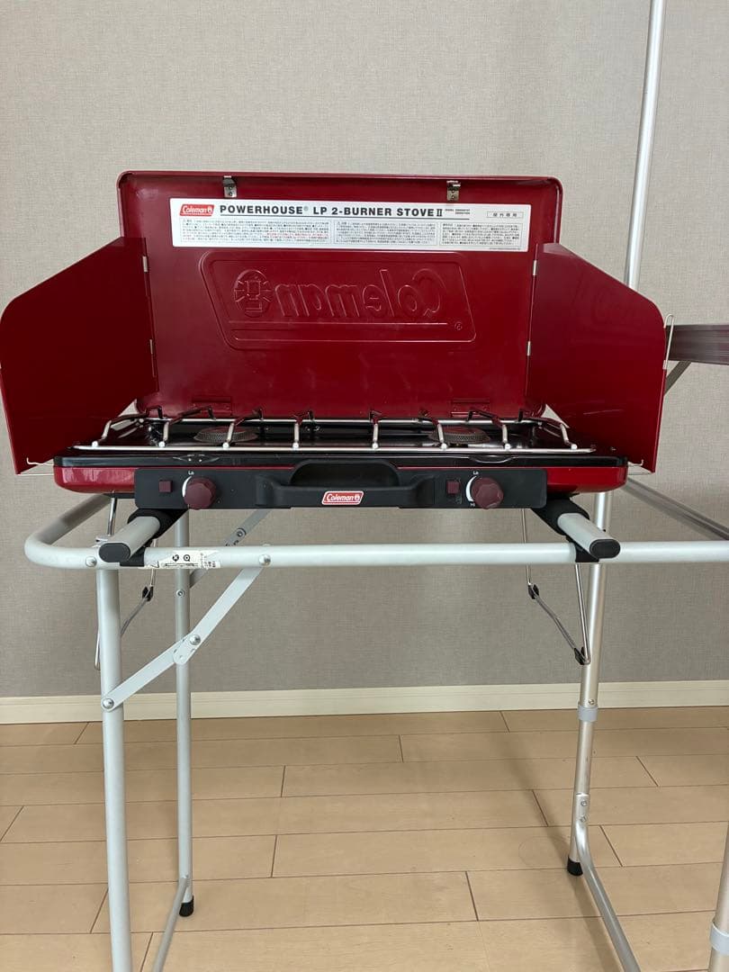 Coleman LP 2-BURNER STOVEとキッチン台