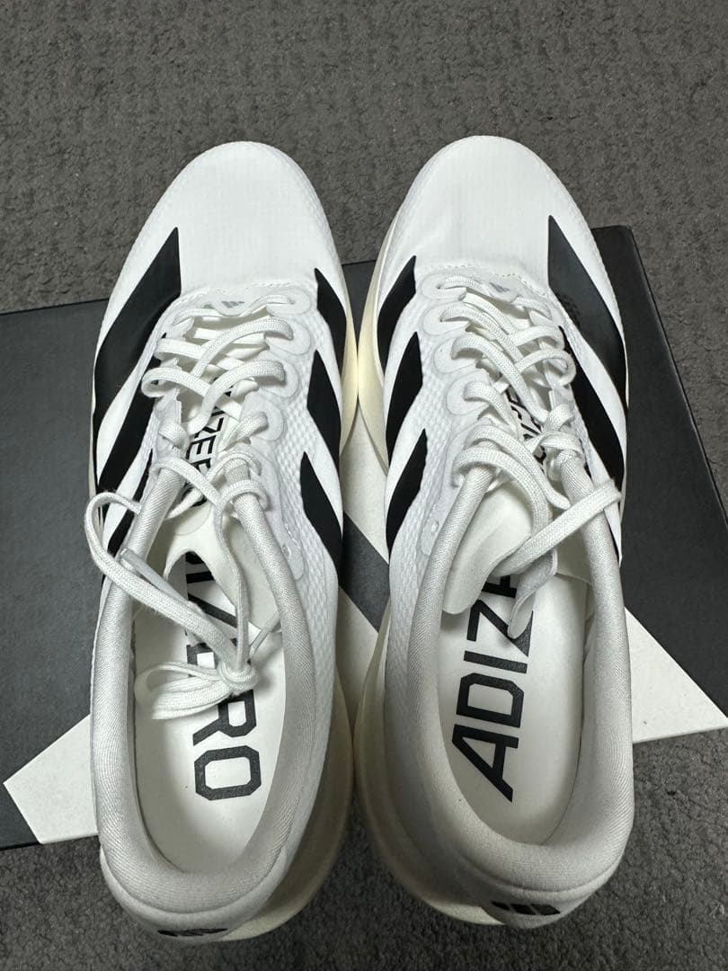 新品未使用　adidas evo sl 26㎝