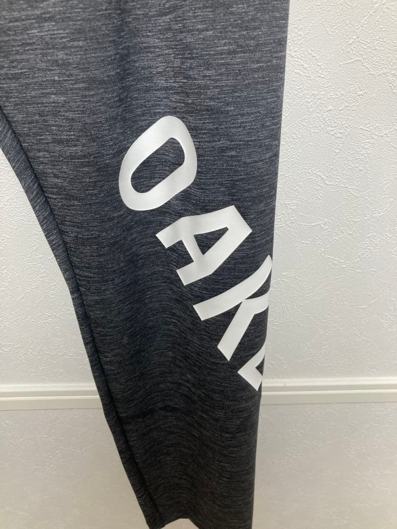 新品 OAKLEY トレーニング ウェア セットアップ ジャージ