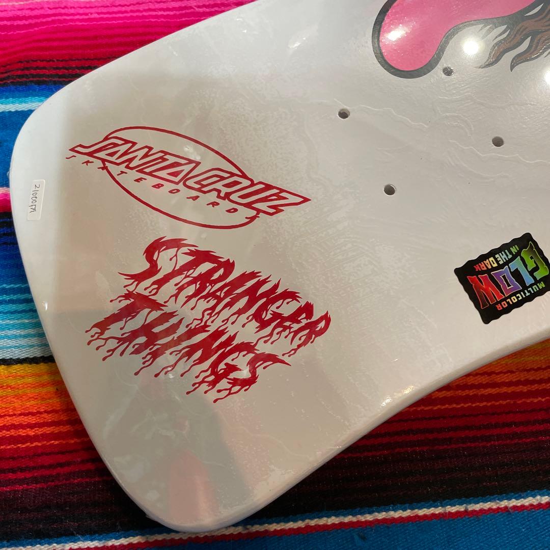 Santa Cruz Stranger Thingsスケボーデッキ10.1インチ