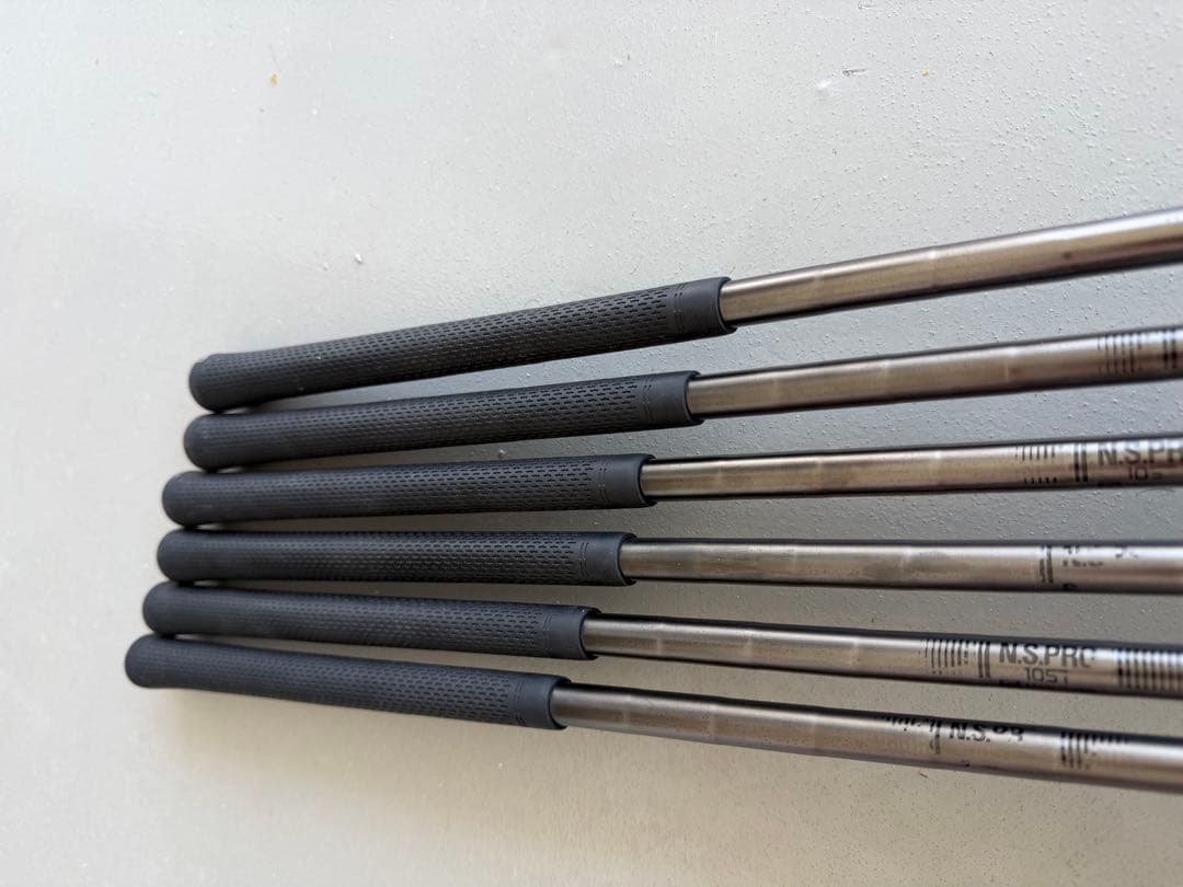 限定品　Titleist T200 BLACK リミテッドエディション