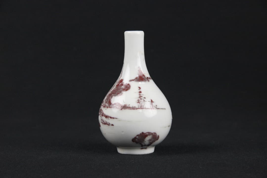 中国美術　釉裏紅山水図　鼻煙壺　小瓶 清時代　景徳鎮　古陶磁器 ES19-11