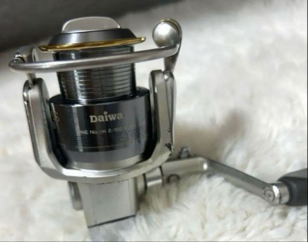 Daiwa ダイワ　Luvias 2000 ABS スピニングリール
