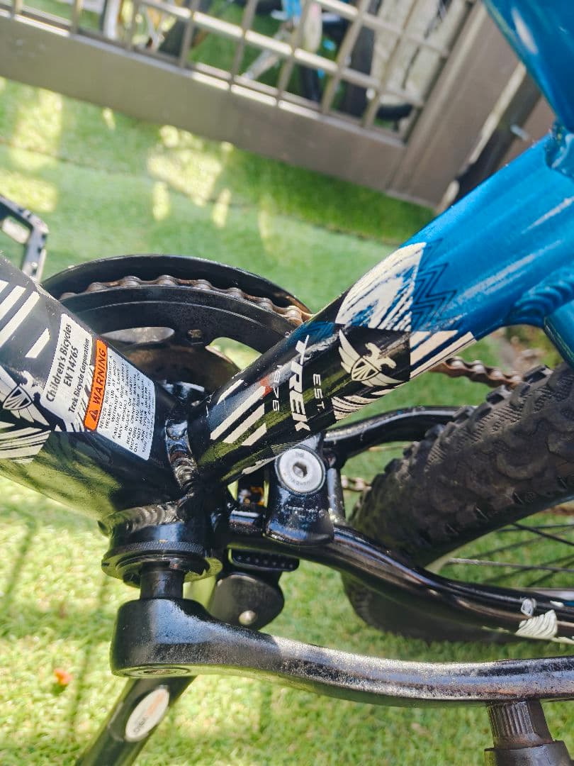 Trek MT60 20インチ キッズバイク 青