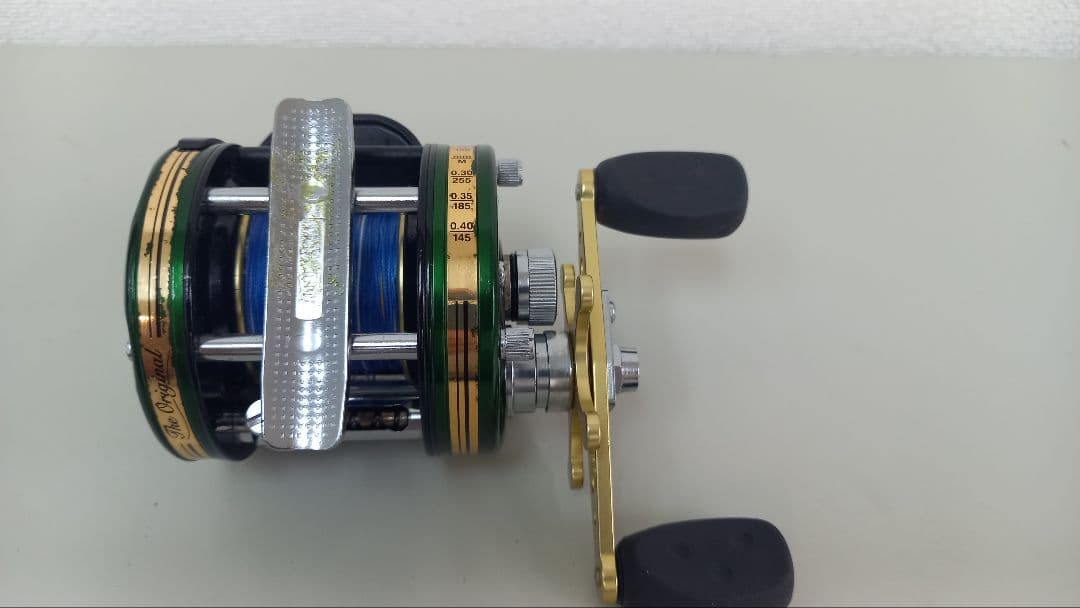 ABU アブガルシア　アンバサダー　5600C5 MAG-X グリーン