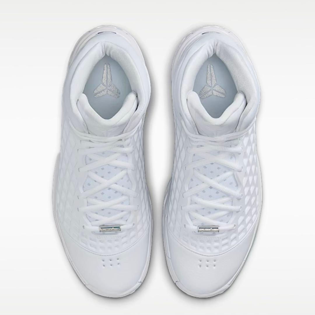 新品 NIKE コービー 3 プロトロ バスケットボールシューズ 25.0cm