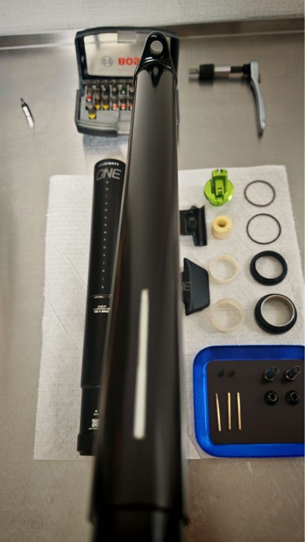 OneUp Components V2 ドロッパーポスト 180mm