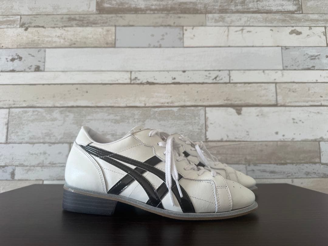 【超美品】希少レア白　ASICS アシックス　リフティングシューズ 24.5CM