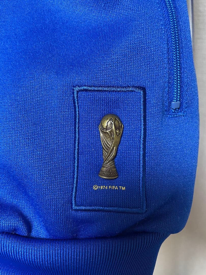 アディダス　サッカー日本代表2006ドイツW杯記念トラックジャケット　サイズＯ