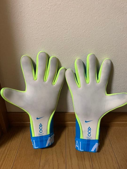 ナイキキーパーグローブ