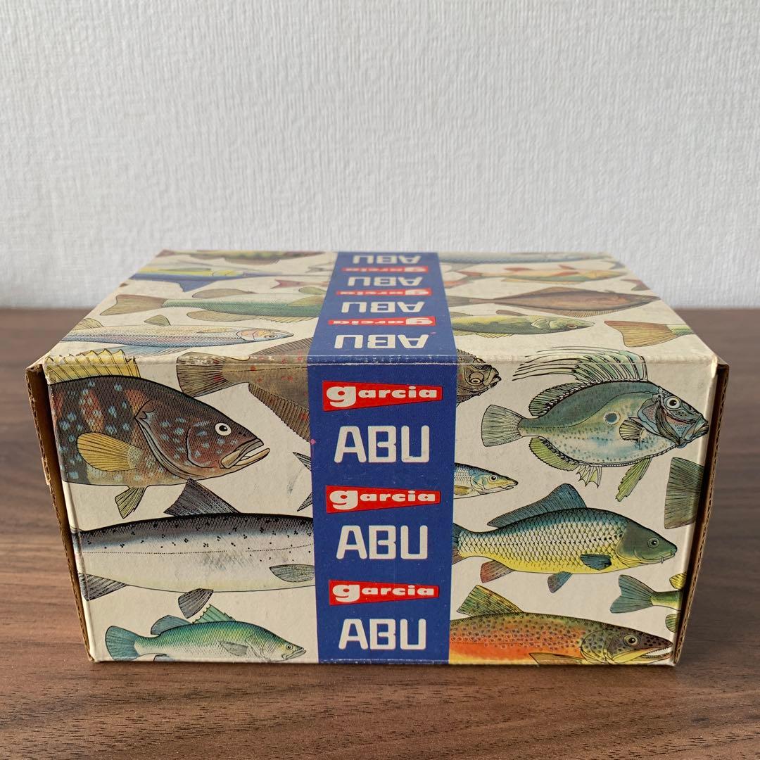 ABU Ambassadeur 5000Cベイトリール新品未使用ブラック