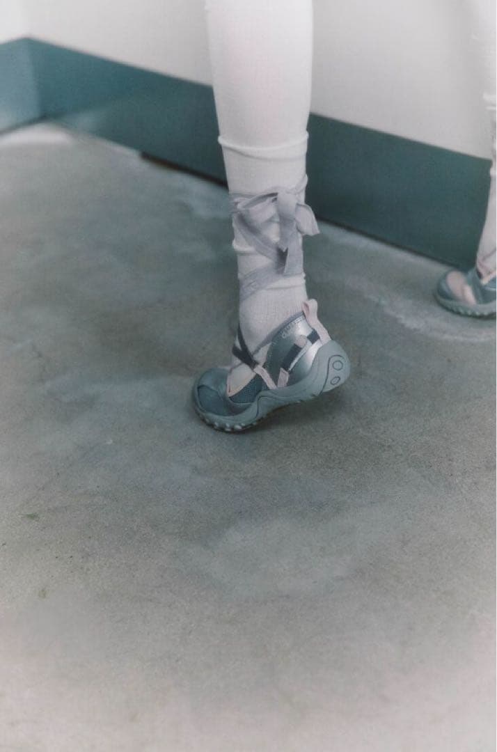 ojos オホス Strap Embossed Toe Shoes バレエコア