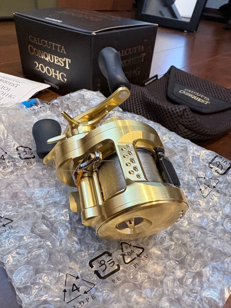 リール SHIMANO CALCUTTA CONQUEST 200HG