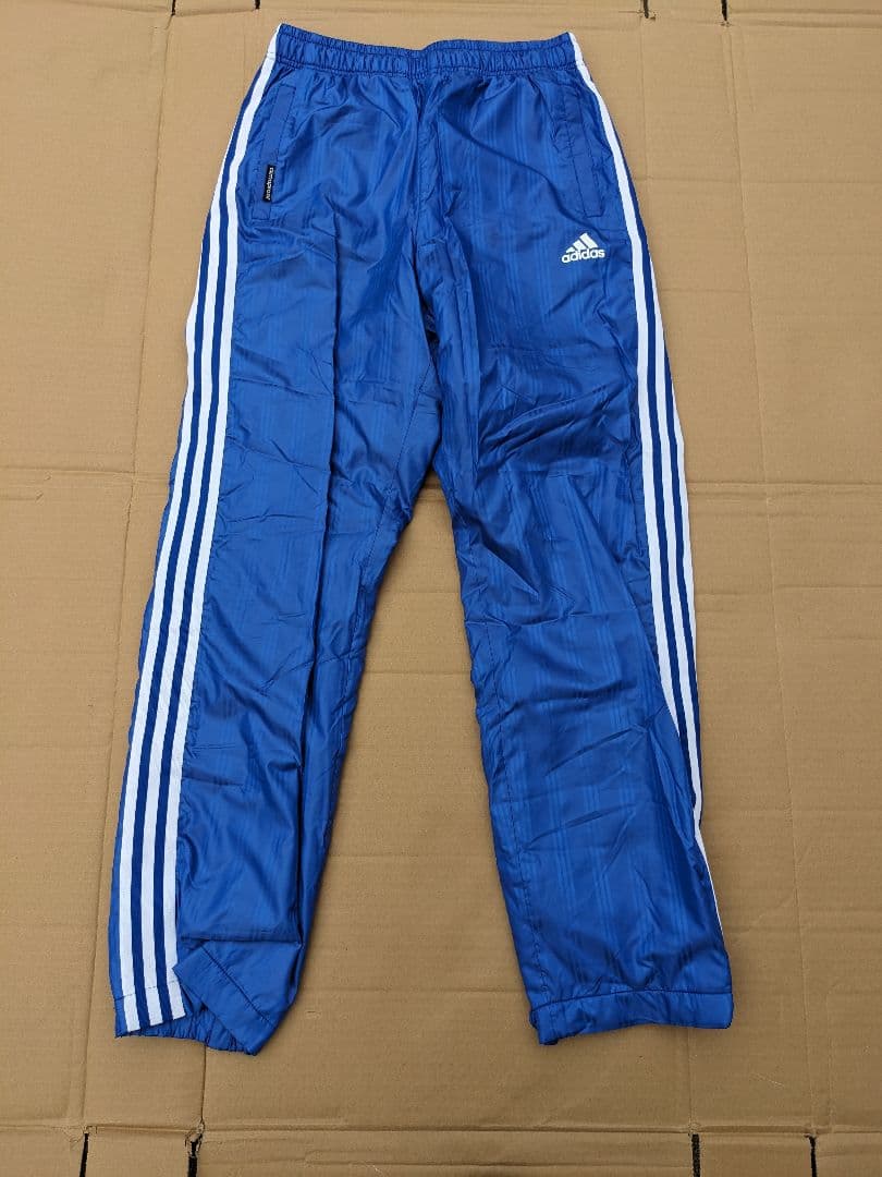 adidas　厚手ウィンドブレーカー　Lサイズ　未使用に近い