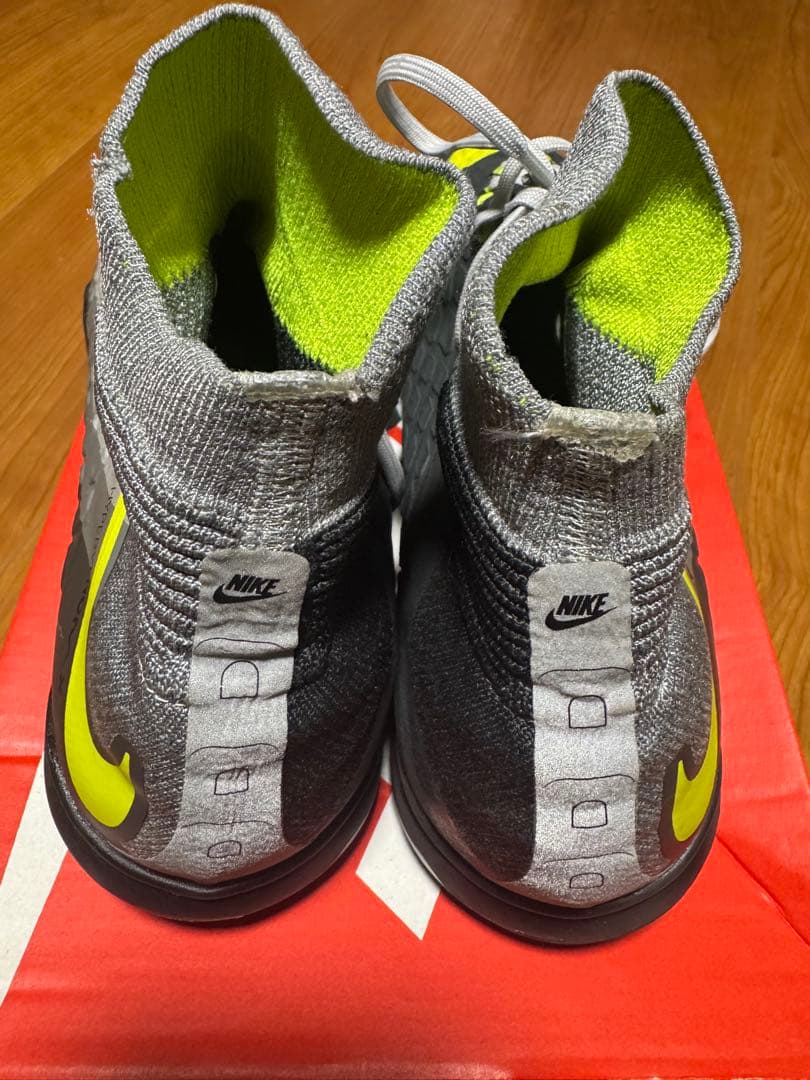ナイキ フットサルシューズ hypervenom flyknit 26cm