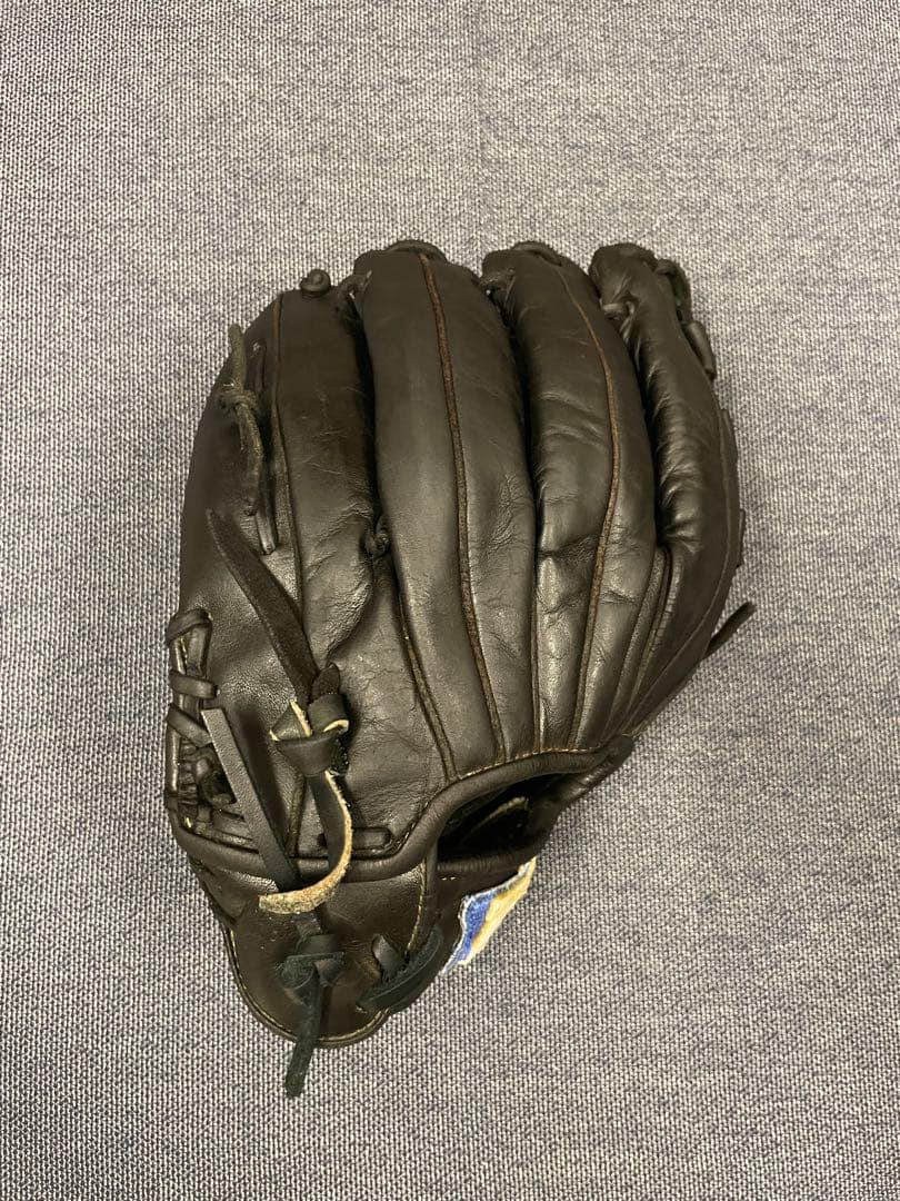 ウィルソン　野球 軟式グローブ 一般用　大人　右投げ　グラブ　内野　右利き　黒