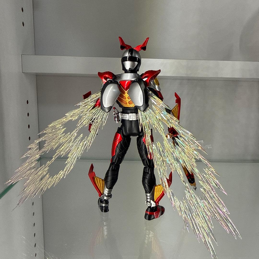 真骨彫 S.h.figuarts 仮面ライダーカブト ガタック ハイパーフォーム