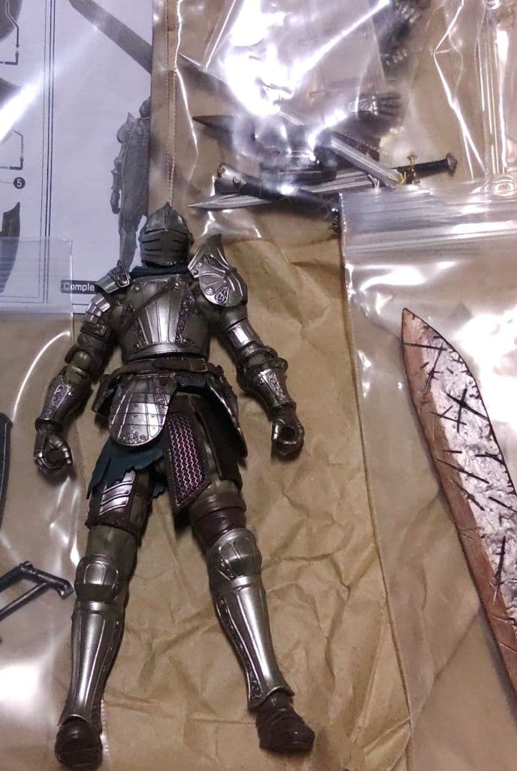 figma フリューテッドアーマー(中古現状品)