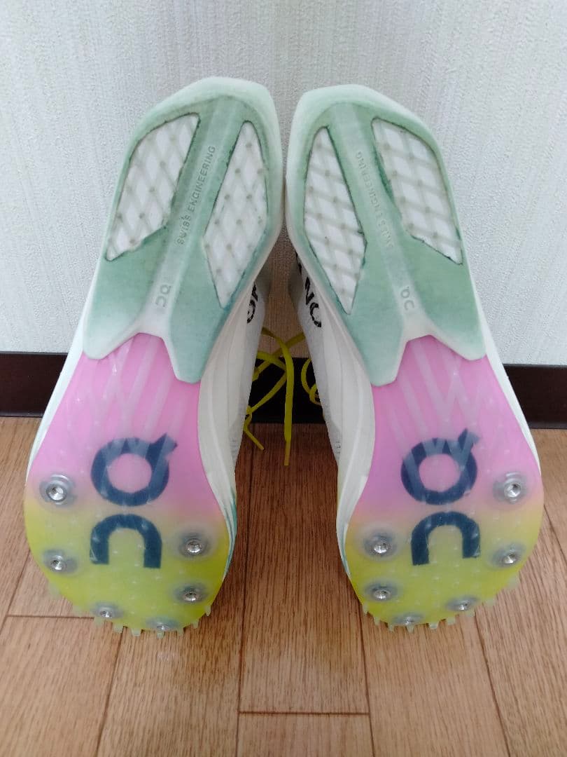 (土日限定特価)オンOn　クラウドスパイクシティウス2　25.5cm