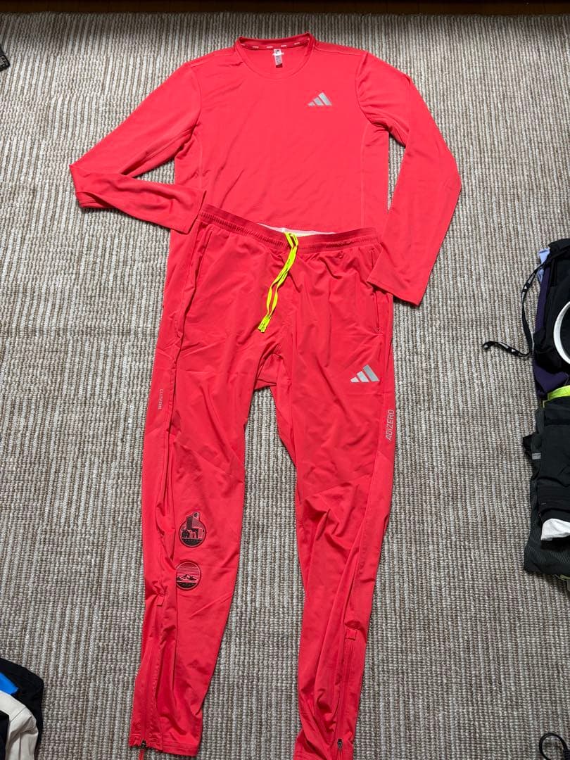 adidas アディゼロ　ニューヨーク　ランニングウェア　アディオスプロ4