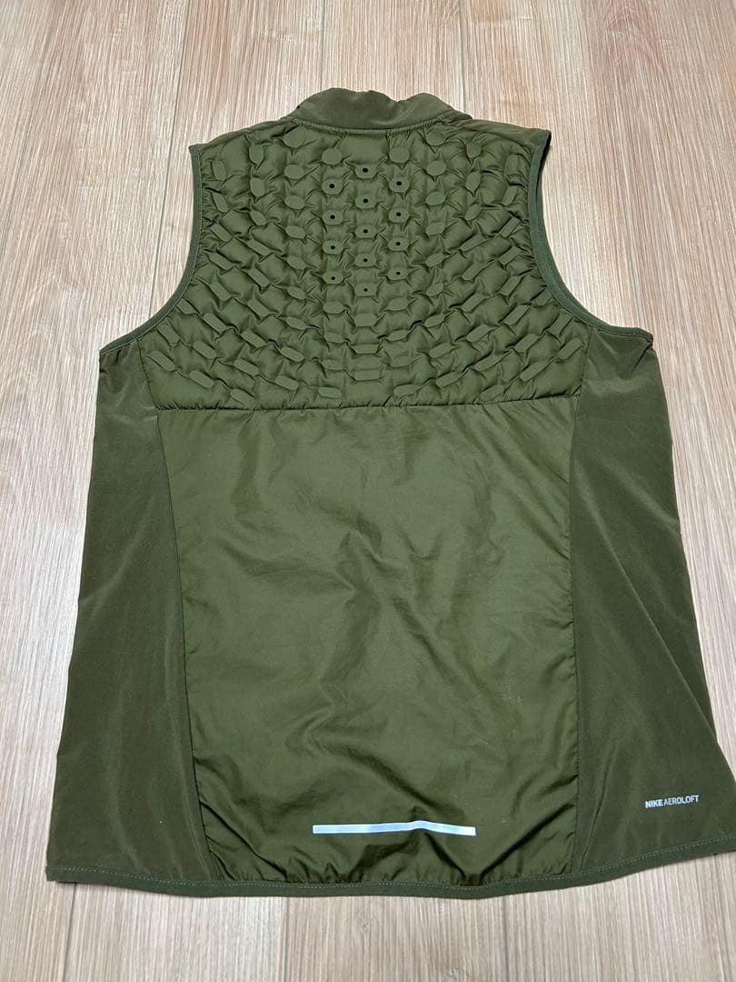 ナイキ　NIKE ベスト　エアロロフト　カーキ　メンズ　Lサイズ