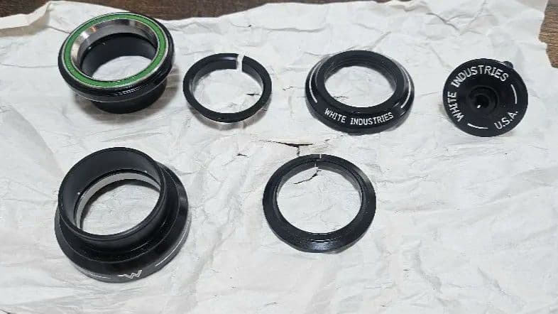 WHITE INDUSTRIES ヘッドセット 1 1/8\"
