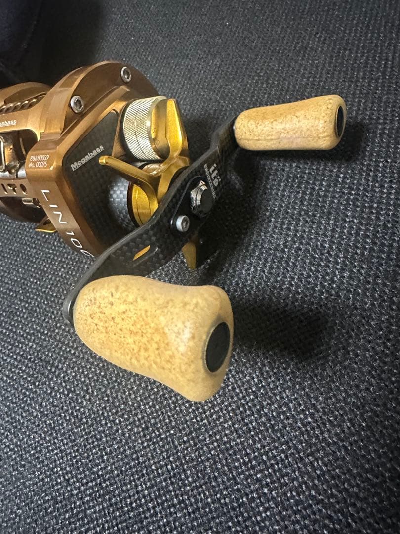 Megabass LIN10C ベイトリール