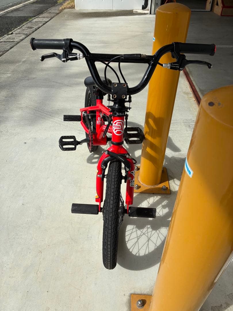 アーレス　ARES BMX 16インチ　屋根下保管